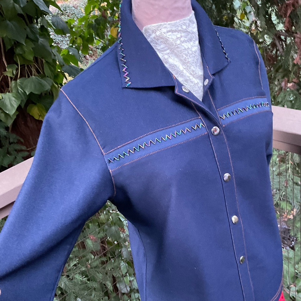 VTG  stretch Denim look blue western lightweight collared cuffs beads snap top M - Picture 7 of 12